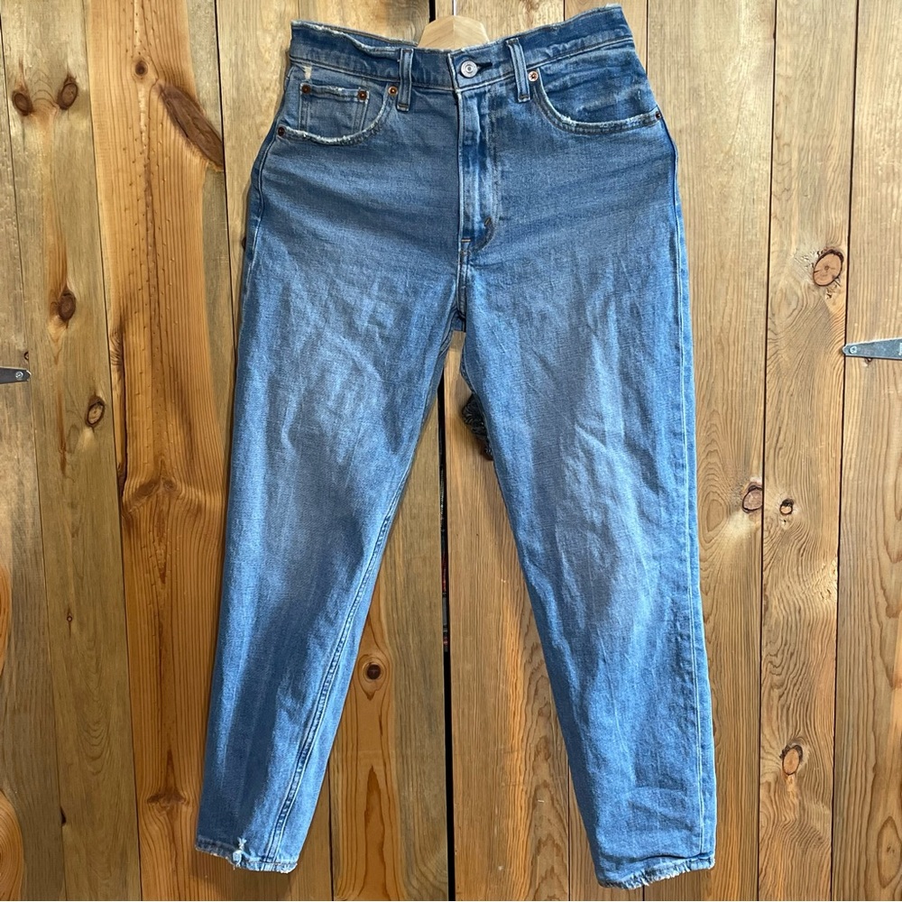 Abercrombie and Fitch Med Wash Mom Jeans